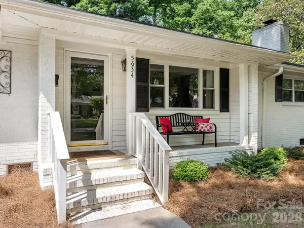 5634 Wedgewood DR, Charlotte, NC 28210