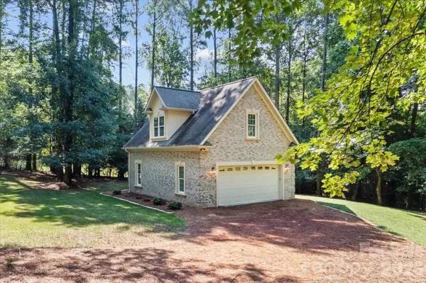 151 Eagle Chase LN, Troutman, NC 28166