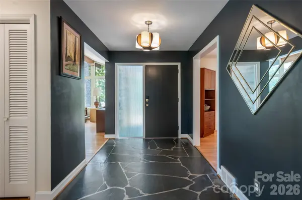 24 Amherst RD, Biltmore Forest, NC 28803