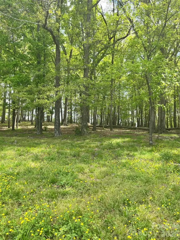 001 Wolf Pond RD, Monroe, NC 28112