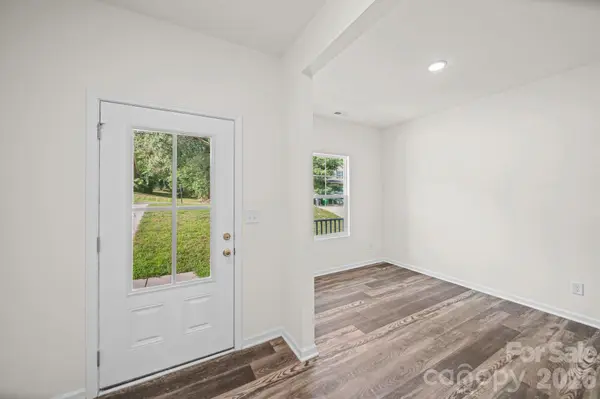 7813 E Lane DR, Charlotte, NC 28212