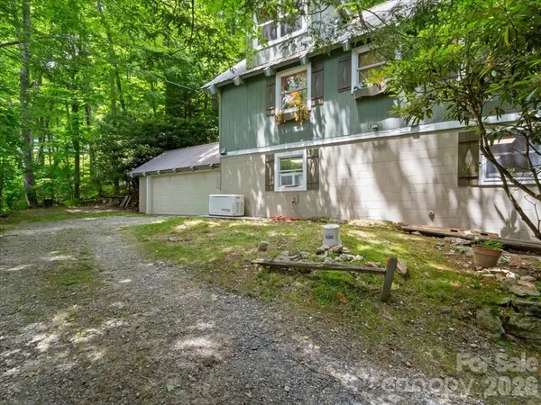 119 Fox Den RD, Mars Hill, NC 28754