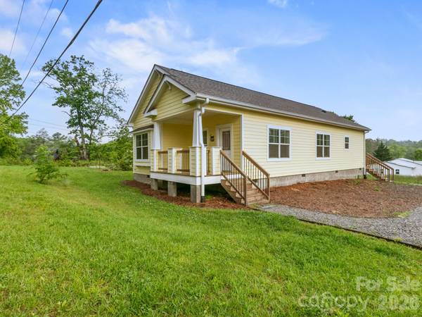 1508 Pennsylvania AVE, Hendersonville, NC 28739