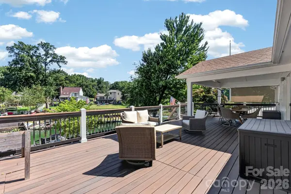 21200 Rio Oro DR, Cornelius, NC 28031