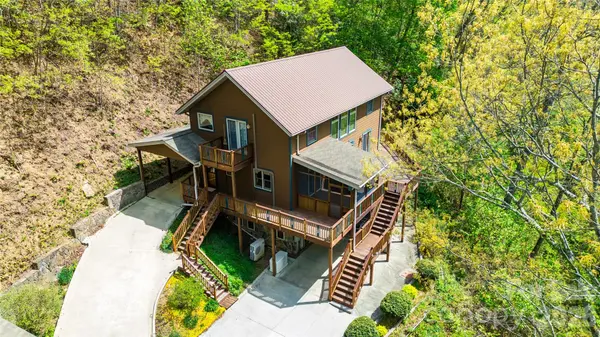 1602 Forest Run RD, Whittier, NC 28789