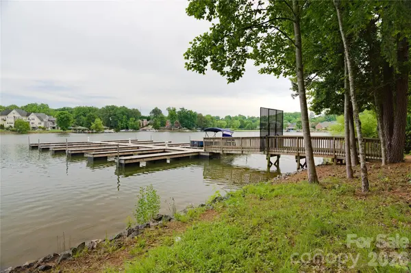 137 Flora Vista DR, Mooresville, NC 28117