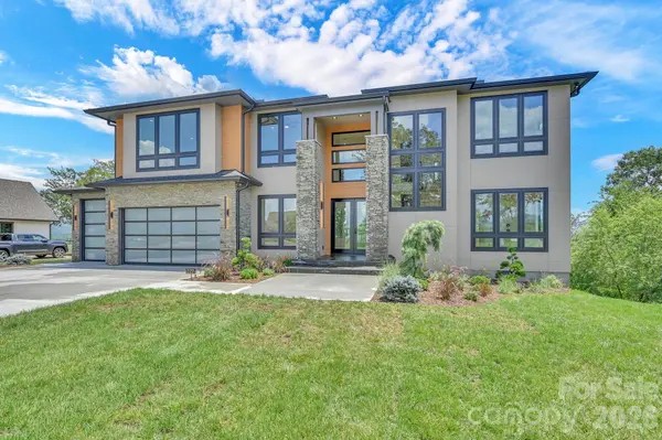 227 Pisgah Ridge TRL, Mills River, NC 28759