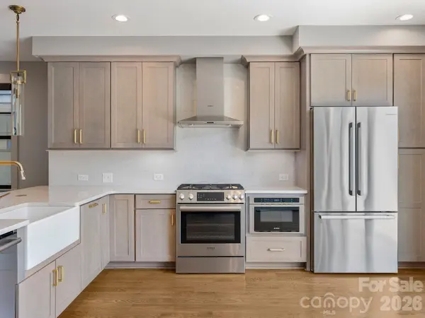229 Broadway ST, Asheville, NC 28801