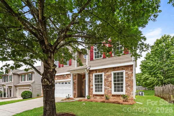 9039 Goldfields DR, Charlotte, NC 28227
