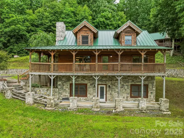 961 Wilson Branch RD, Mars Hill, NC 28754