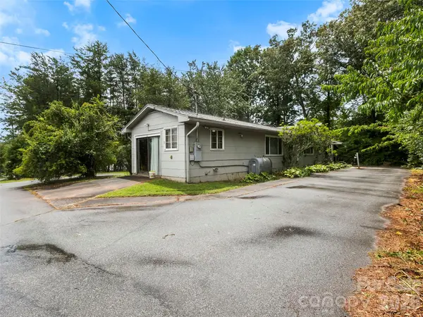 74 Long Shoals RD, Arden, NC 28704