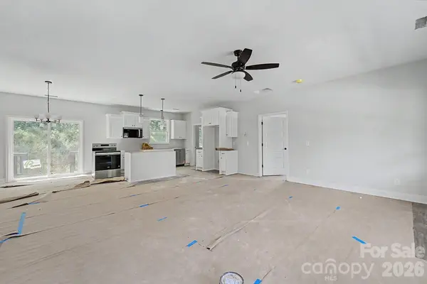 60 Charlotte ST, Franklin, NC 28734