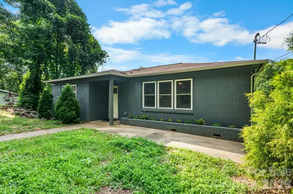 422 Arlington CIR NW, Lenoir, NC 28645