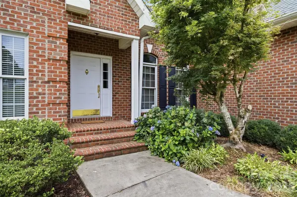 405 Woodridge DR SE, Lenoir, NC 28645