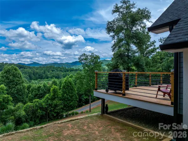 143 Fox Grape Hollow RD, Mars Hill, NC 28754