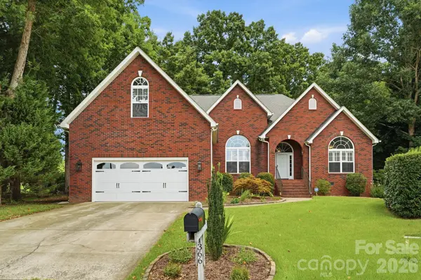 1366 Crown Ridge DR, Fort Mill, SC 29708