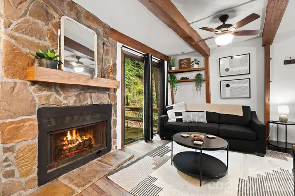 30 Creekside DR #A, Banner Elk, NC 28604