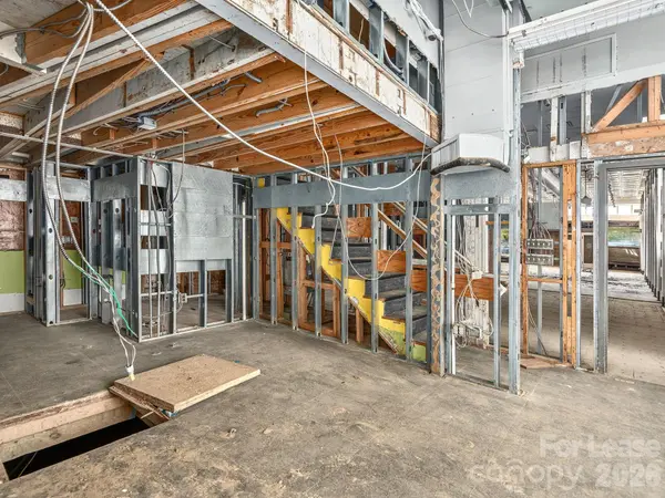 1 Kitchin PL, Asheville, NC 28803