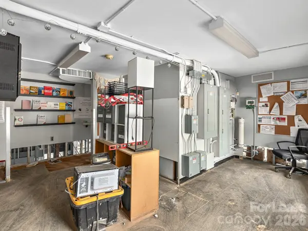 1 Kitchin PL, Asheville, NC 28803