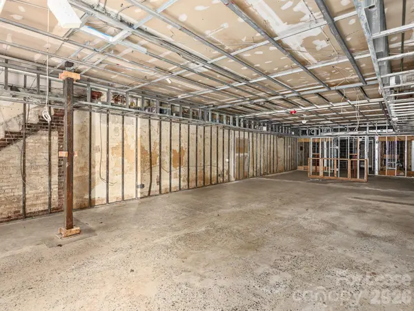 3 Kitchin PL, Asheville, NC 28803