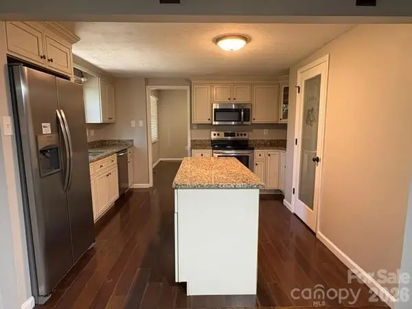 31 Spring Forest CIR, Asheville, NC 28803