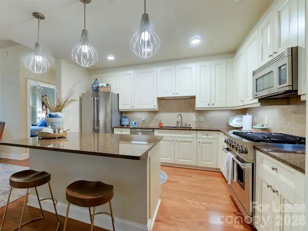 701 Royal CT #306, Charlotte, NC 28202