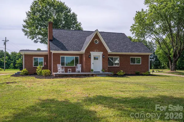 1403 Wehunt Store RD, Cherryville, NC 28021