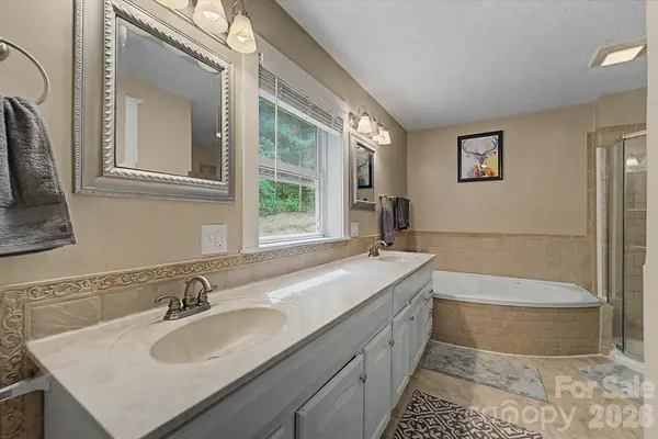 231 Cedar Creek Farm RD, Tuckasegee, NC 28783