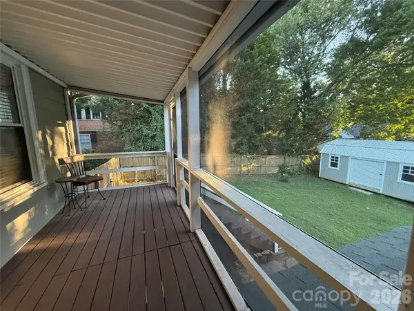 302 S College AVE, Newton, NC 28658