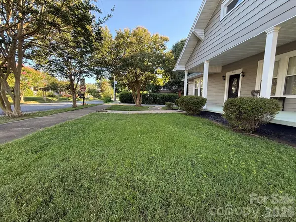 302 S College AVE, Newton, NC 28658
