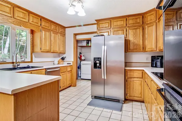 329 Dix Creek #2 RD, Leicester, NC 28748