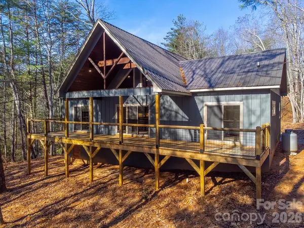 397 Kennelly LOOP, Murphy, NC 28906