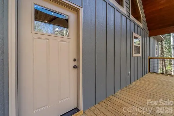 397 Kennelly LOOP, Murphy, NC 28906