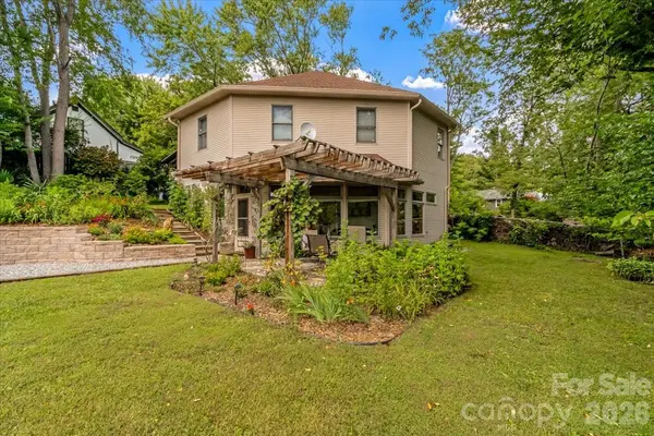 96 Woodrow AVE, Asheville, NC 28801