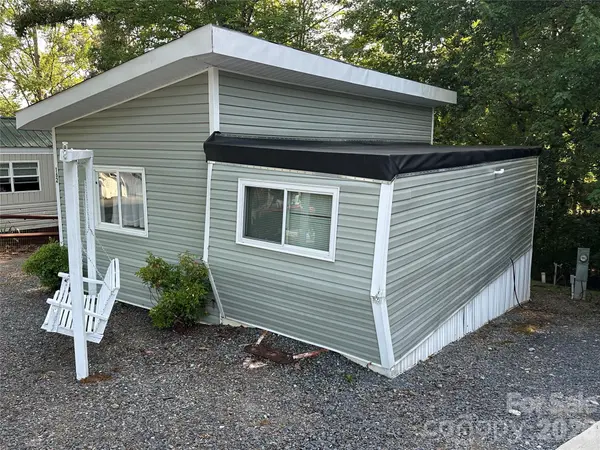 162 Clubhouse DR, New London, NC 28127