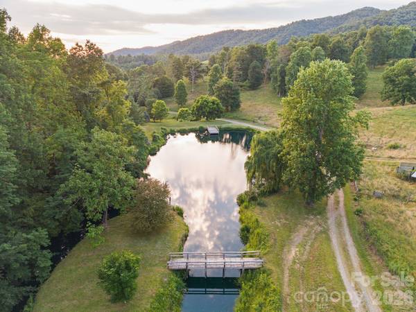 1372 & 1370 Barnardsville HWY, Barnardsville, NC 28709