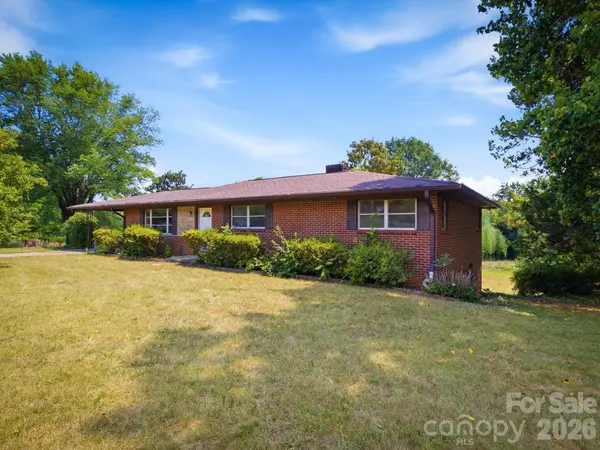 3446 Brandon RD, Morganton, NC 28655