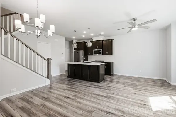 1450 Winding Stream RD, Charlotte, NC 28206