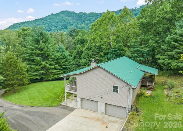 89 Cypress LN, Canton, NC 28716