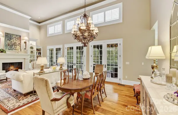 1333 Solomon CIR, Hendersonville, NC 28739