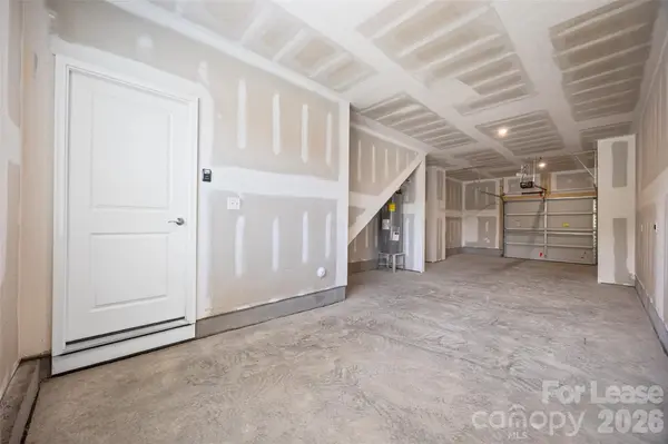 5640 Kingspan DR, Charlotte, NC 28217
