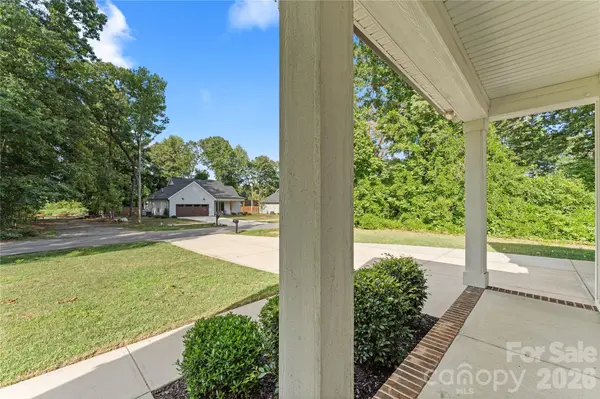 109 Logan LN, Belmont, NC 28012