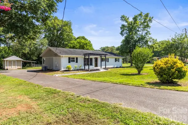 1125 Rembrandt DR SW, Concord, NC 28027