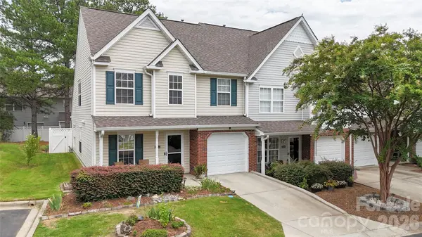 806 Rock Lake GLN, Fort Mill, SC 29715