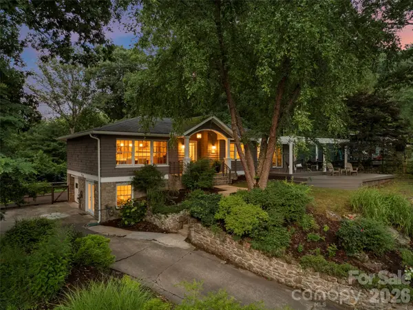 528 N Griffing BLVD, Asheville, NC 28804