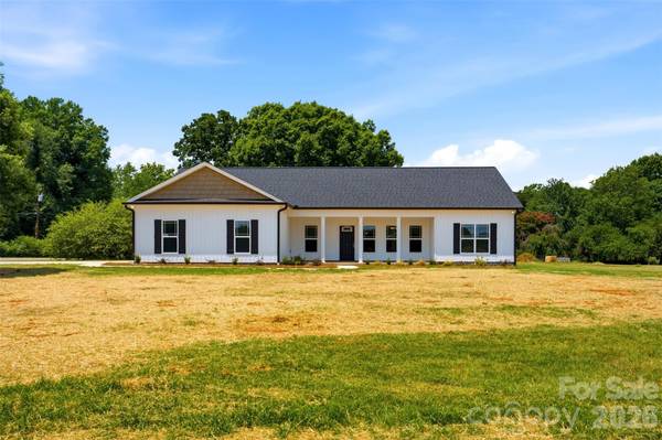 4489 Taylorsville Hwy HWY, Statesville, NC 28677