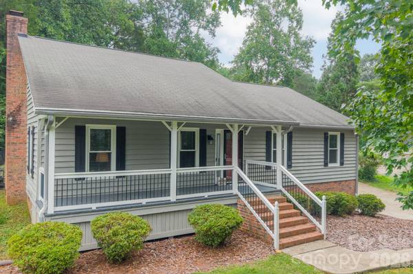 7400 Sample RD, Huntersville, NC 28078