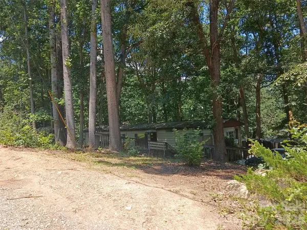 2 Jasmine Park PL, Candler, NC 28715