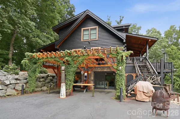 206 Hamlet DR, Burnsville, NC 28714