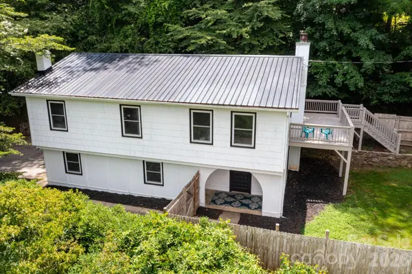 144 Pinehaven DR, Clyde, NC 28721